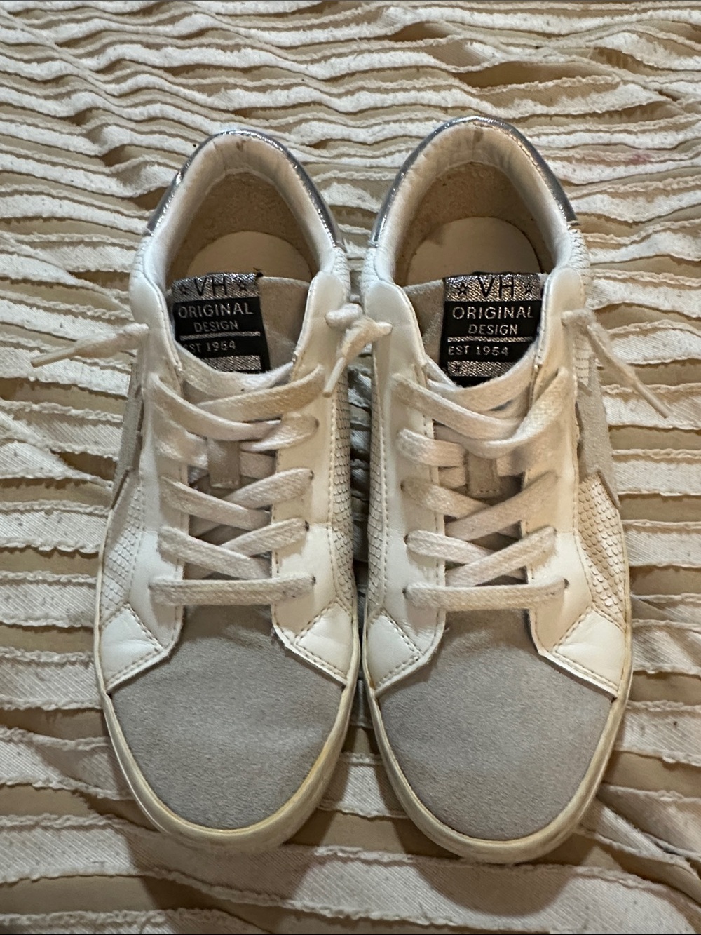 Vintage Havana White & Light Gray Women's Sneakers